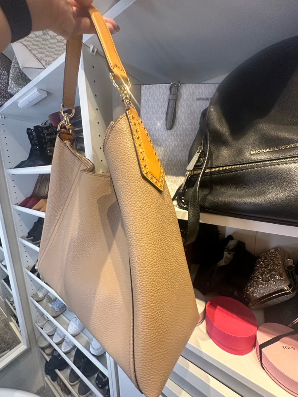 2x$80- Michael Kors Taupe Leather Shoulder Bag with yellow and Gold Accents - Picture 8 of 13